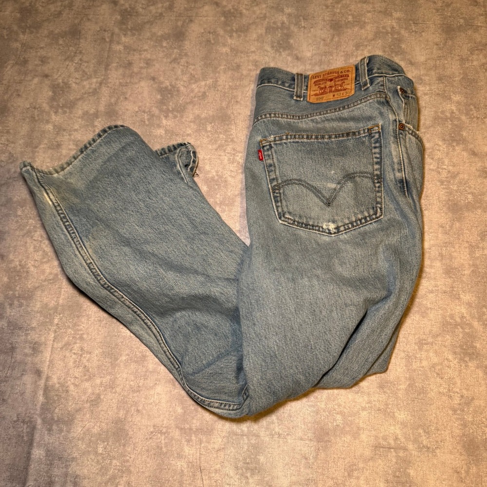 Levis 550 Relaxed Fit Tapered Leg Light Wash Denim Jeans Mens 42x30
